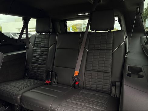 Certified 2024 Cadillac Escalade ESV Premium Luxury Platinum image 12