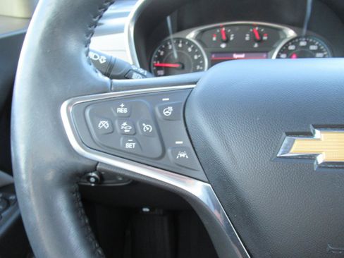 Used 2021 Chevrolet Equinox Premier FWD image 23