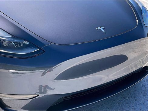 Used 2023 Tesla Model Y Long Range image 29