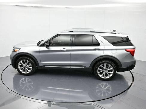 Used 2021 Ford Explorer Platinum w/ Equipment Group 601A AWD/4WD image 45