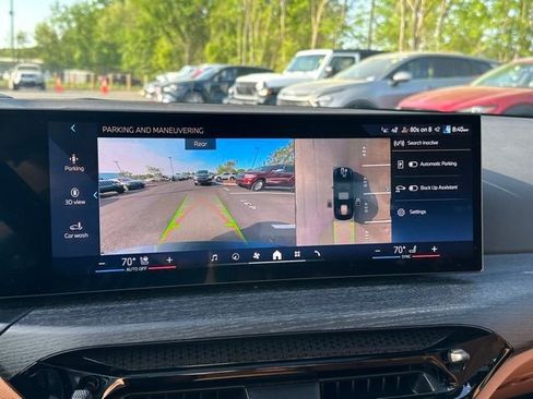 Used 2025 BMW 330i xDrive Sedan w/ Premium Package image 30