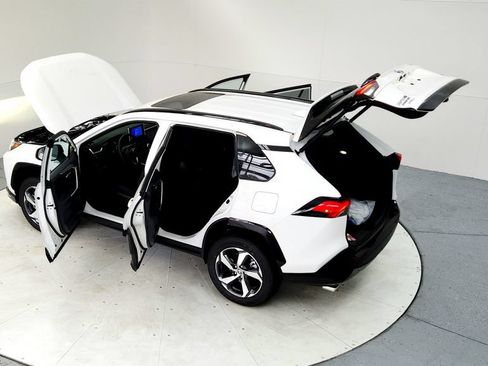 Used 2023 Toyota RAV4 SE w/ Weather & Moonroof Package AWD/4WD image 19