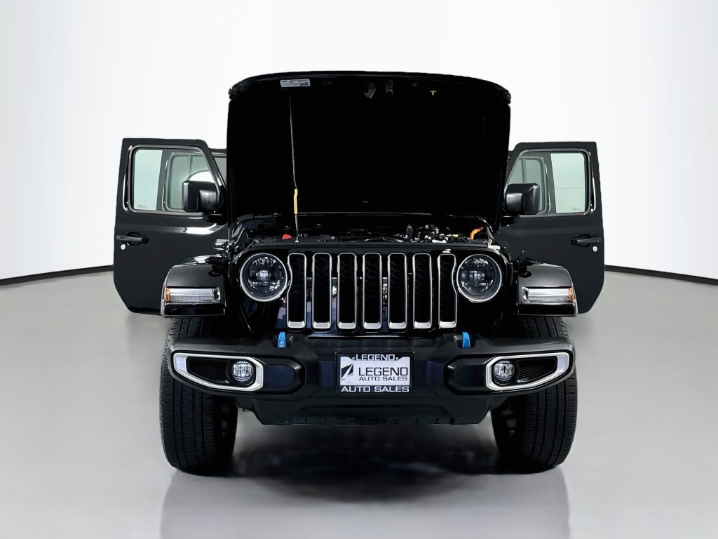 Used 2023 Jeep Wrangler Unlimited Sahara w/ Cold Weather Group AWD/4WD image 24