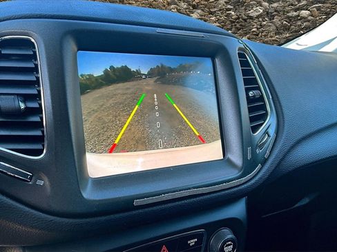 Used 2018 Jeep Compass Trailhawk image 19