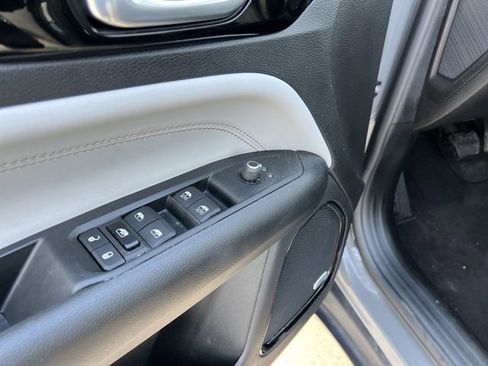 Used 2022 Jeep Compass Limited w/ Sun and Sound Group image 24