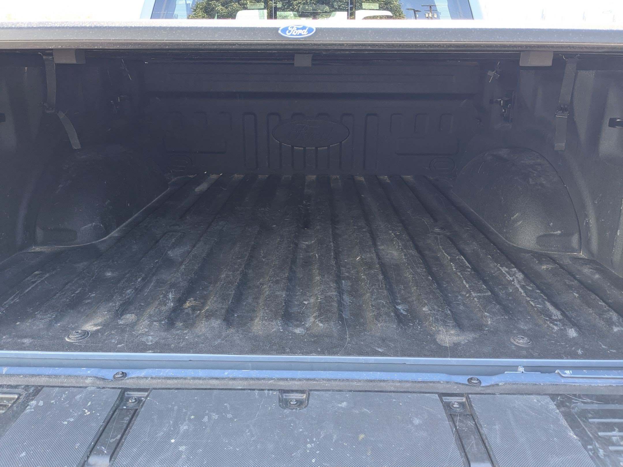 Used 2023 Ford F150 Lightning Lariat AWD/4WD image 31