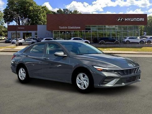 New 2026 Hyundai Elantra SE image 10