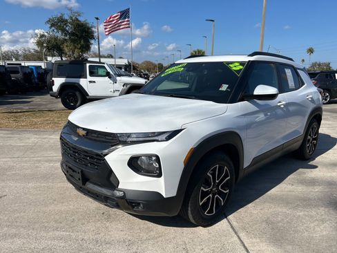Used 2023 Chevrolet TrailBlazer ACTIV w/ Sun and Liftgate Package image 1