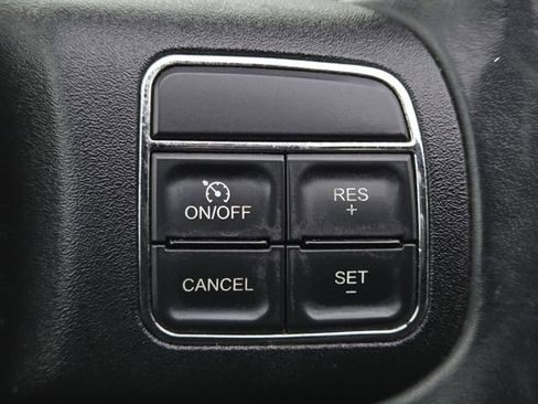 Used 2013 Jeep Wrangler Unlimited Sahara image 10