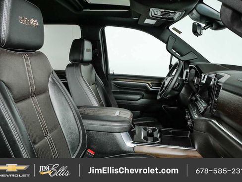 Certified 2025 Chevrolet Silverado 2500 High Country w/ High Country Premium Package AWD/4WD image 23