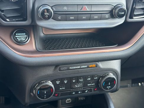 Used 2023 Ford Bronco Sport Outer Banks w/ Tech Package AWD/4WD image 18