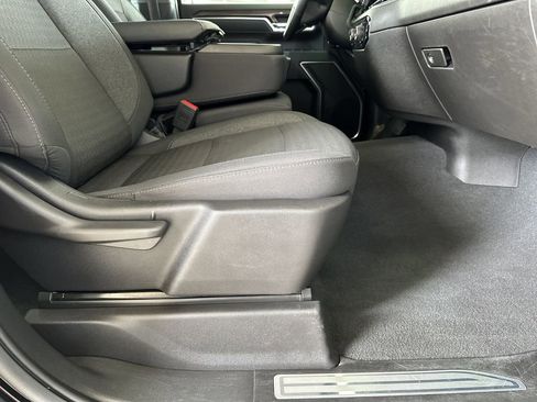 Used 2025 Chevrolet Silverado 2500 LT w/ Convenience Package AWD/4WD image 38