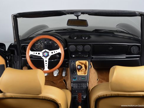 Used 1988 Alfa Romeo Spider Graduate image 32