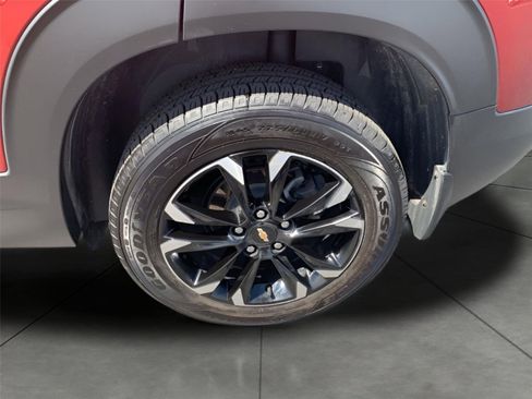 Used 2022 Chevrolet TrailBlazer LT AWD/4WD image 19