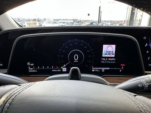 Certified 2023 Cadillac Escalade ESV Sport Platinum w/ LPO, ONYX Package image 24