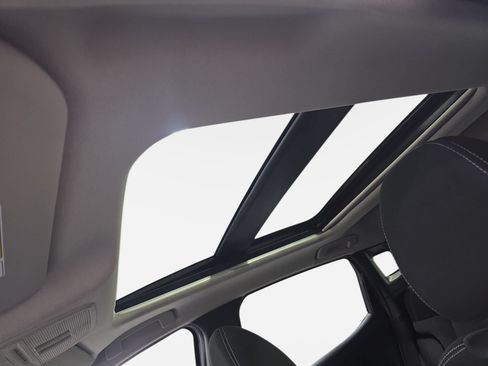 New 2027 Nissan Kicks SV w/ SV Premium Package FWD image 27