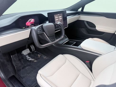 Used 2023 Tesla Model S Plaid image 32