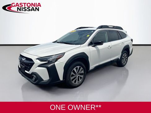 Used 2025 Subaru Outback Premium AWD/4WD image 3