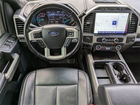 Certified 2022 Ford F450 Lariat w/ Lariat Ultimate Package image 16