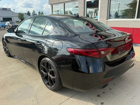 Used 2020 Alfa Romeo Giulia Ti w/ Nero Edizione RWD image 4