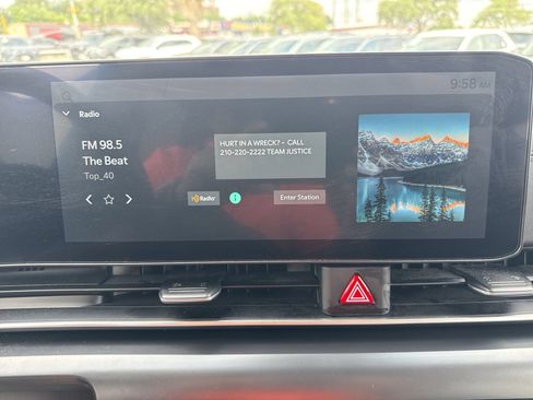 Used 2026 Kia Carnival FWD image 12