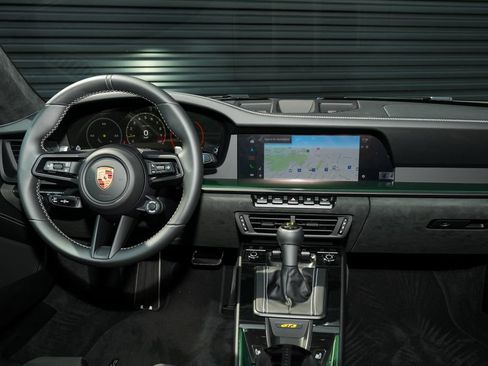 Certified 2026 Porsche 911 GT3 RWD image 32