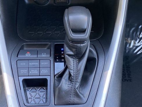 Certified 2024 Toyota RAV4 XLE AWD/4WD image 35