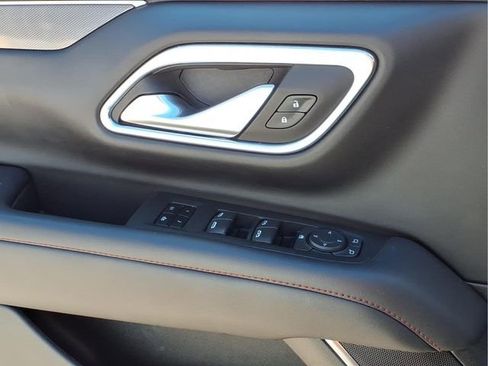 Used 2024 Chevrolet Suburban RST image 17