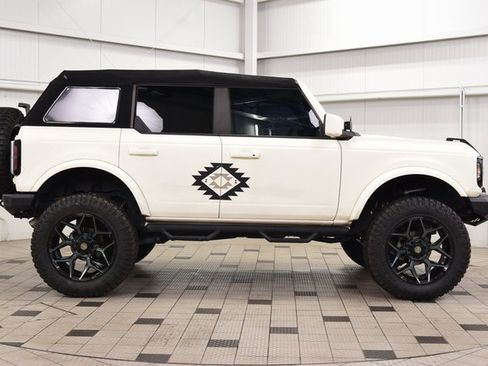 Used 2021 Ford Bronco Outer Banks image 8