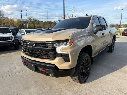 Used 2022 Chevrolet Silverado 1500 LT Trail Boss w/ Protection Package image 4