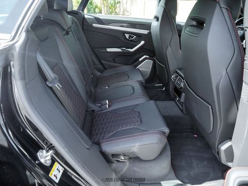 Used 2024 Lamborghini Urus S AWD/4WD image 69
