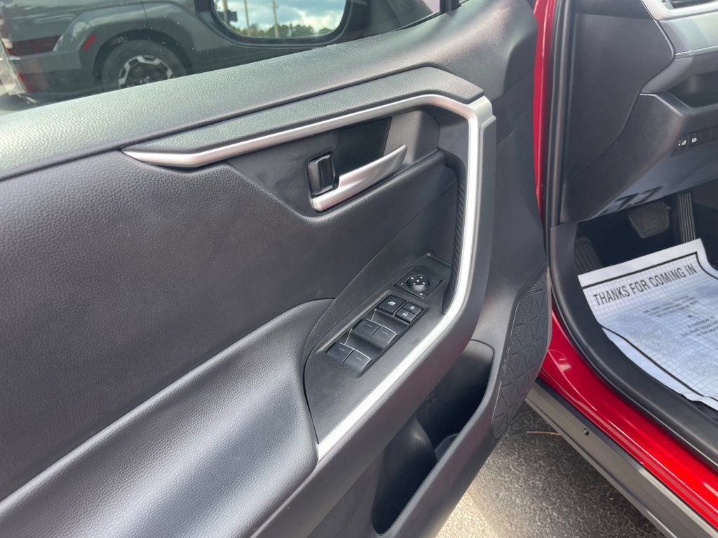 Used 2025 Toyota RAV4 XLE Premium FWD image 11