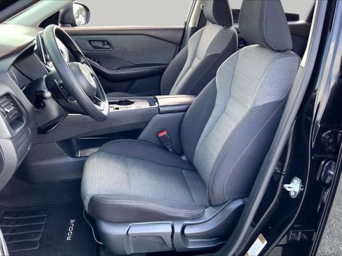 Used 2021 Nissan Rogue S FWD image 8