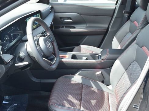 New 2026 Nissan Kicks SR w/ Cold Weather Package AWD/4WD image 10