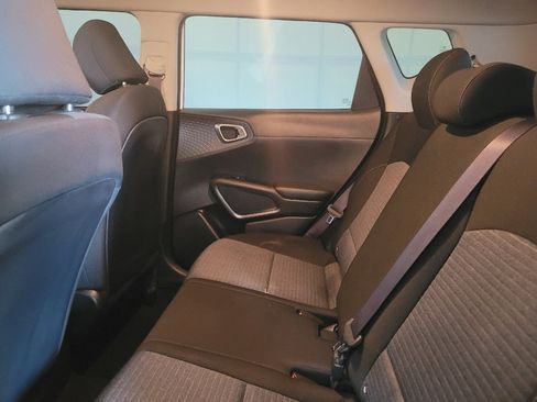 Used 2020 Kia Soul S FWD image 18