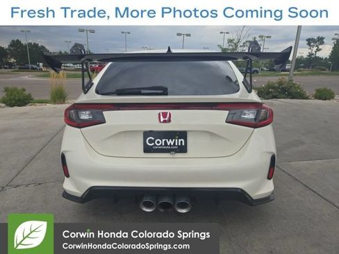 Used 2024 Honda Civic Type R image 6