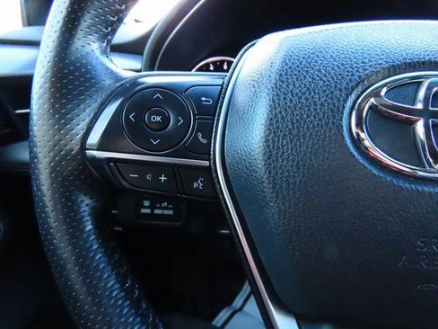 Used 2021 Toyota Avalon XSE image 31