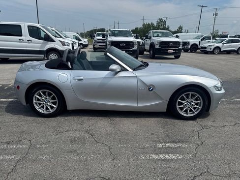 Used 2004 BMW Z4 2.5i RWD image 2