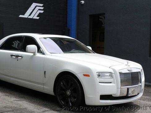 Used 2010 Rolls-Royce Ghost RWD image 4