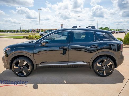 Used 2026 Nissan Kicks SR w/ Cold Weather Package AWD/4WD image 4