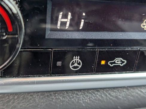 Used 2021 Nissan Rogue SV w/ Premium Package image 27