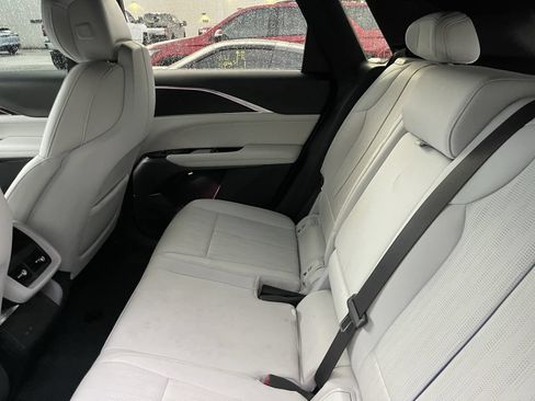 Used 2024 Cadillac Lyriq Sport RWD image 10