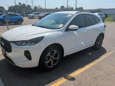 Used 2023 Ford Escape ST-Line Select AWD/4WD image 1