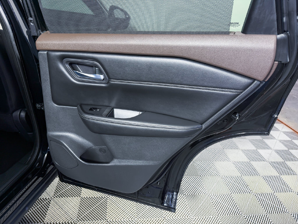 Certified 2022 Nissan Rogue SV w/ SV Premium Package AWD/4WD image 49