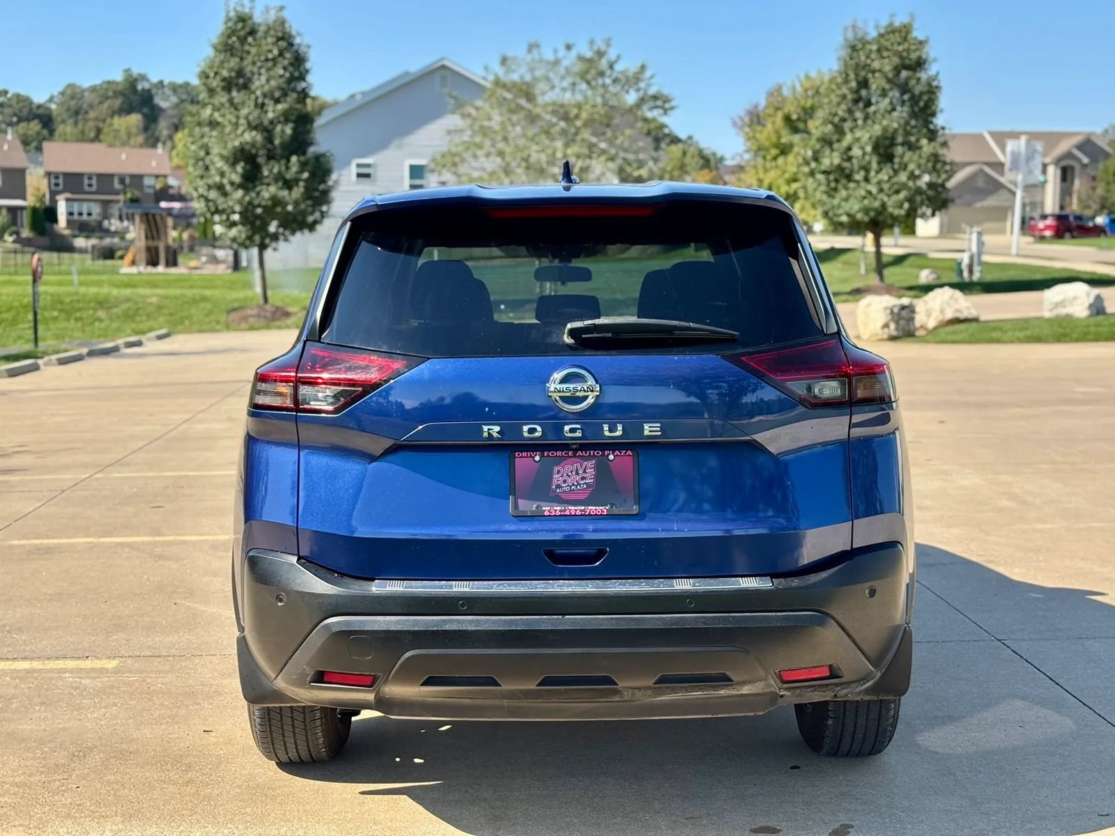 Used 2021 Nissan Rogue S FWD image 7