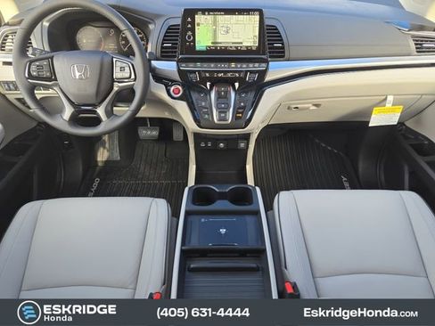 New 2026 Honda Odyssey Touring image 21