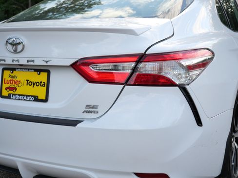 Certified 2020 Toyota Camry SE w/ Cold Weather Package AWD/4WD image 18