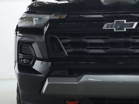 Used 2023 Chevrolet Colorado Z71 w/ Z71 Convenience Package 2 AWD/4WD image 6