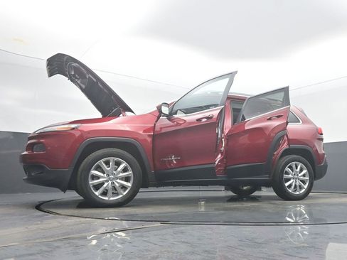 Used 2017 Jeep Cherokee Limited image 59