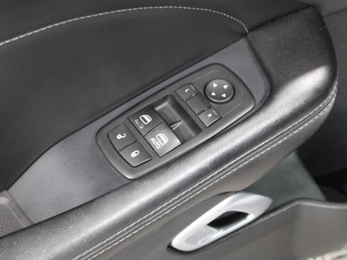 Used 2015 Dodge Challenger R/T Plus RWD image 7